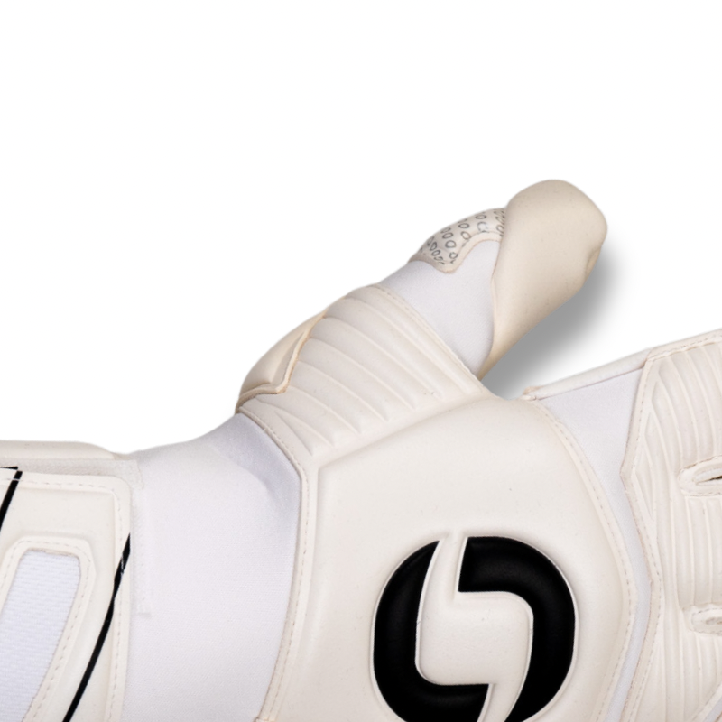 Aguila Classic Goalkeeper Gloves