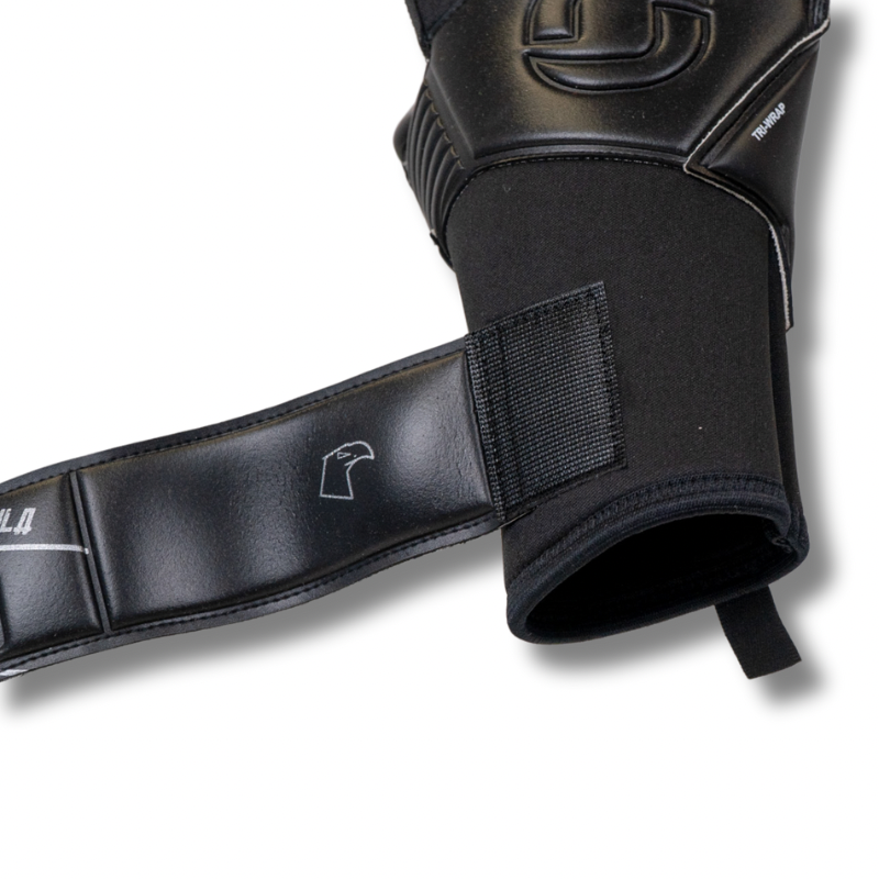 Junior Aguila Stealth Goalkeeper Gloves